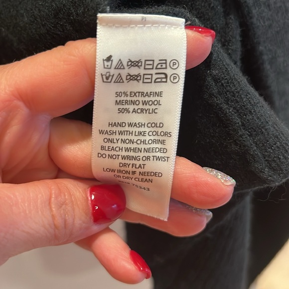 Tahari Black Thick Cardigan Sweater - Picture 7 of 8